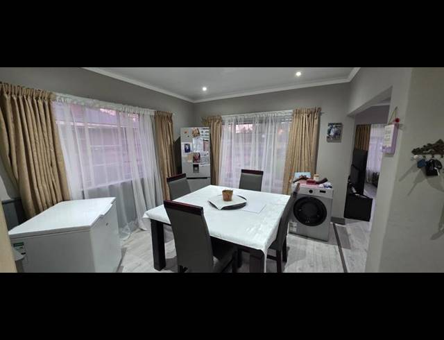 4 BEDROOM HOUSE FOR SALE IN THREE RIVERS